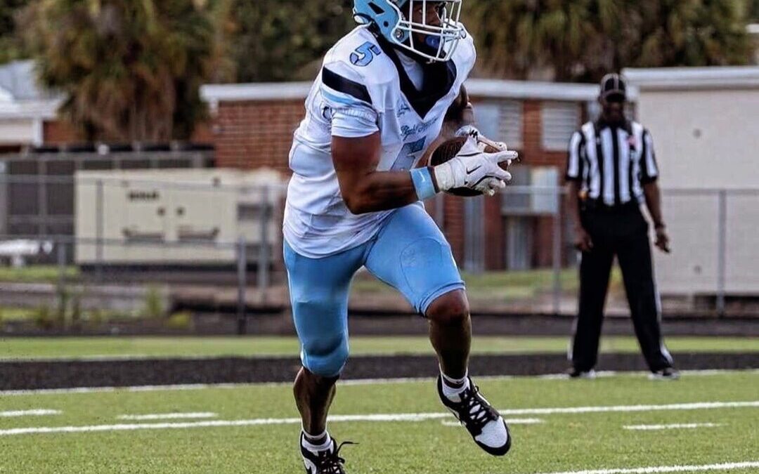 Deonte Reinhardt returns a pick six