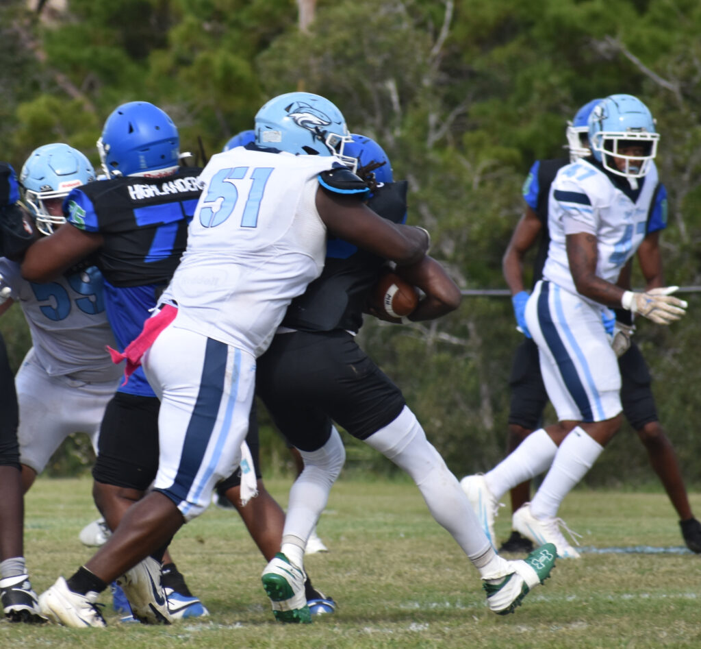 Paul Gatley tackles the Highlander QB in 55-14 Makos win!