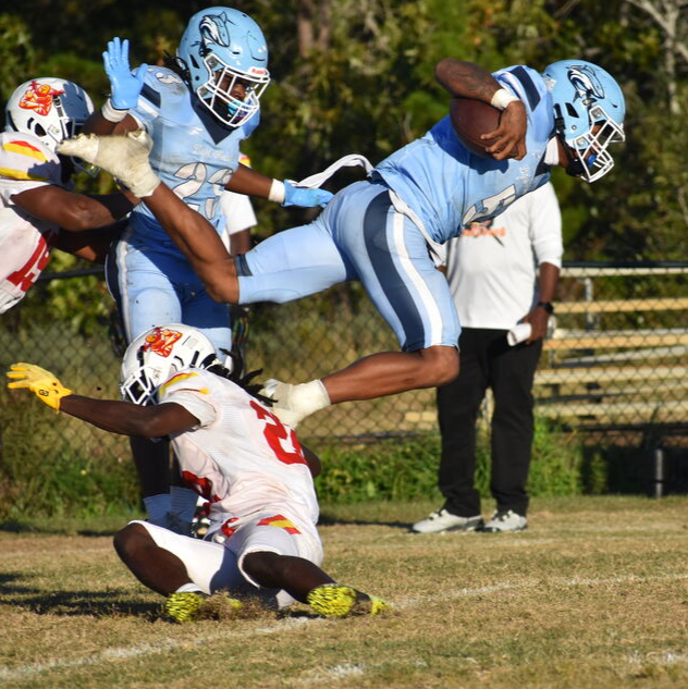 Reinhardt diving for yardage